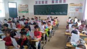 學生收到反宗教調查問卷（網絡圖片）