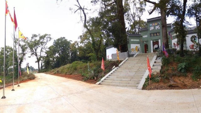 江西宜春市黃陂廟豎立國旗(知情人提供) 江西宜春市黃陂廟豎立國旗(知情人提供)