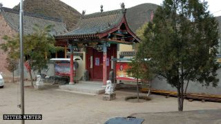 多地道觀宗教活動被禁　強制立國旗掛毛像