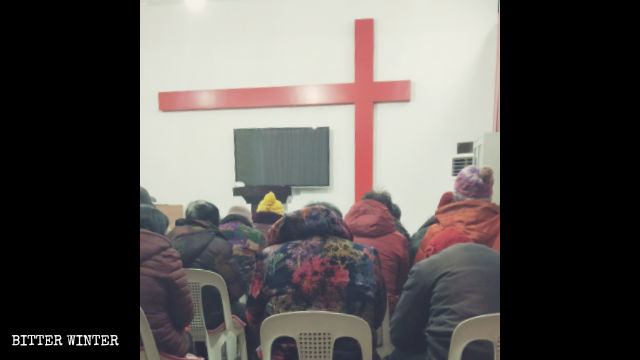 信徒們在聚會 信徒們在聚會