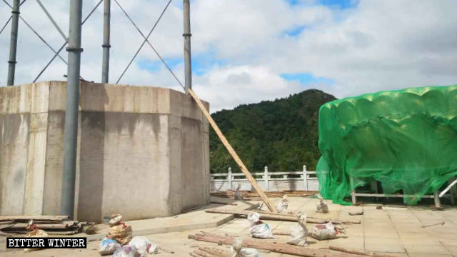 蓮花底座被拆除 蓮花底座被拆除