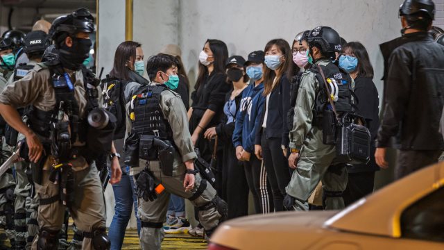 武漢肺炎疫情還未結束，香港警察再捕示威者（Studio Incendo - CC BY 4.0）