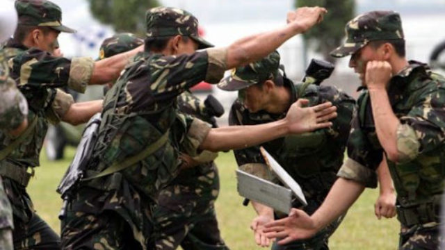 中國解放軍駐港部隊訓練中（網絡圖片）